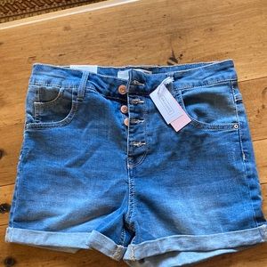 2 for $10 | Eightytwo Ardene Button fly denim shorts